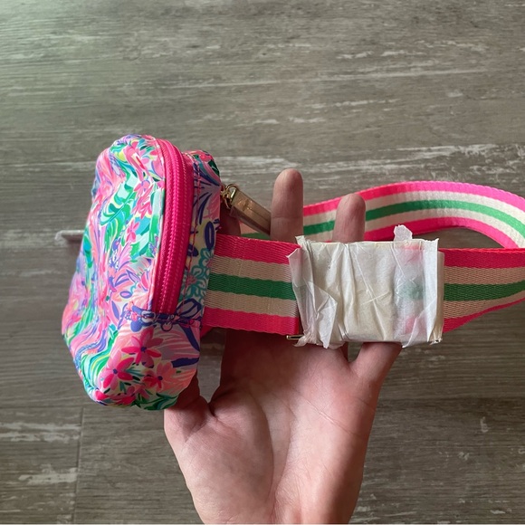 NWT Lilly Pulitzer Disney Jeanie Belt Bag Disney Dreamin’ Fanny Pack Crossbody - Picture 7 of 11